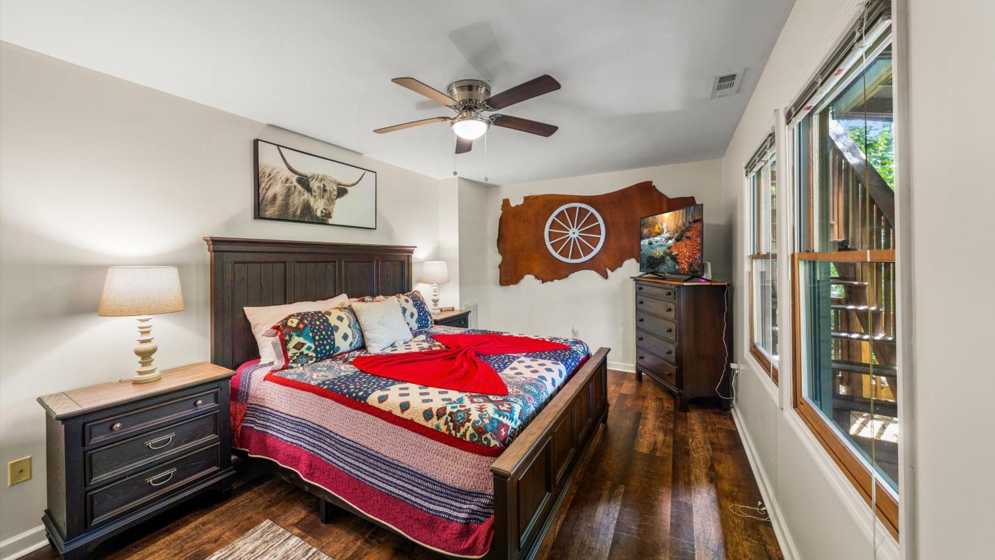 Whiskey Ridge Lodge, A Restored 1940S Gem, 2 Mins From Downtown, Breathtaking City Views, Custom Game Room, And Spacious Elegance Gatlinburg Esterno foto