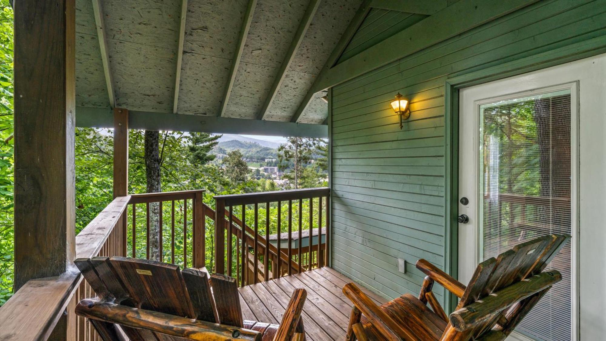 Whiskey Ridge Lodge, A Restored 1940S Gem, 2 Mins From Downtown, Breathtaking City Views, Custom Game Room, And Spacious Elegance Gatlinburg Esterno foto