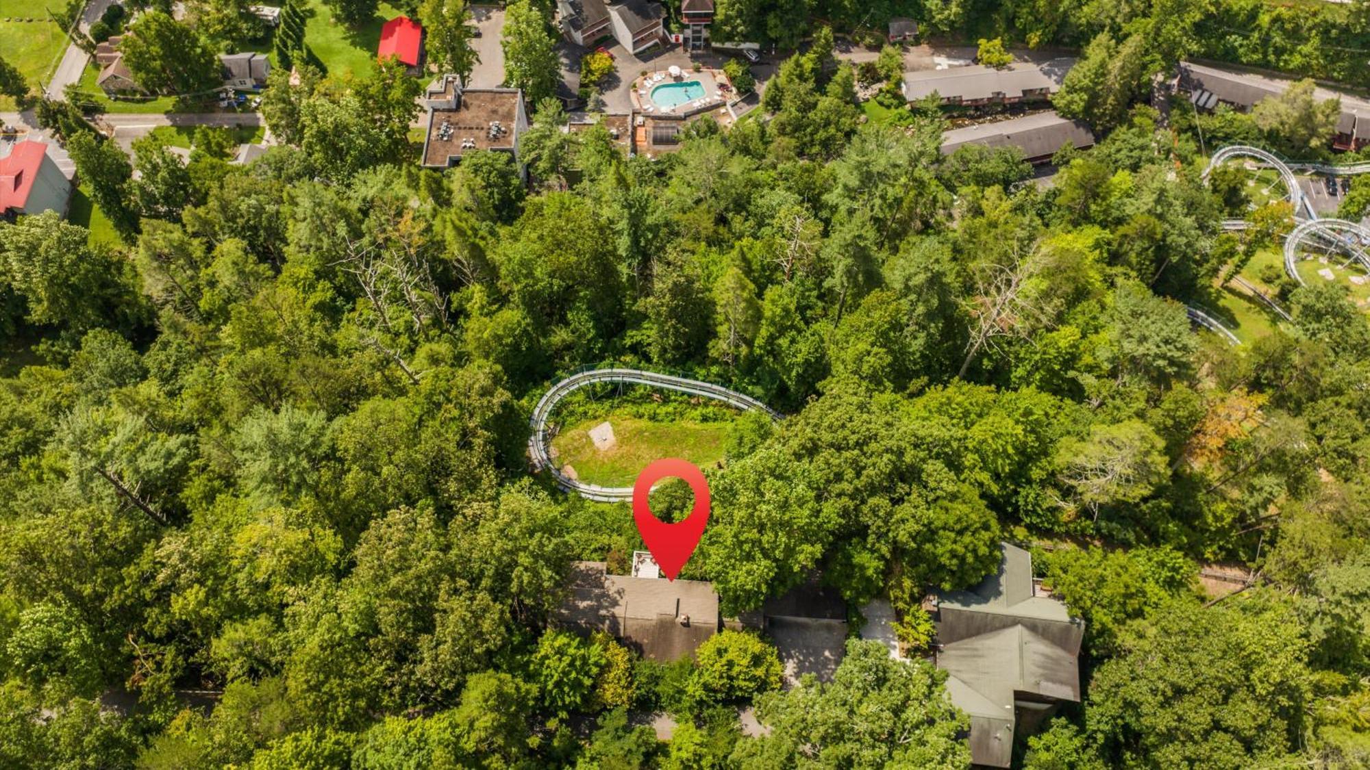 Whiskey Ridge Lodge, A Restored 1940S Gem, 2 Mins From Downtown, Breathtaking City Views, Custom Game Room, And Spacious Elegance Gatlinburg Esterno foto